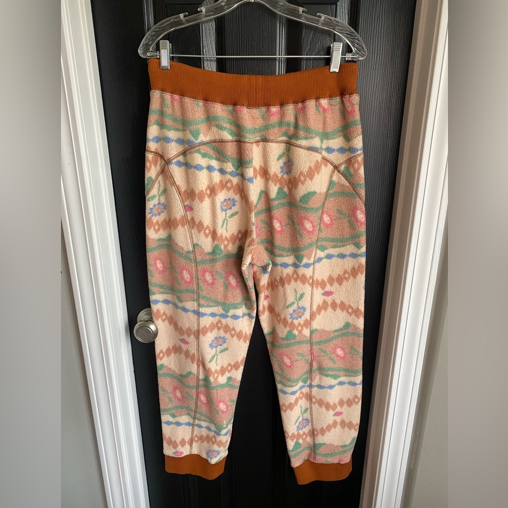 Urban Outfitters Out From Under Outlander Fleece Loungwear Cozy Joggers-Size M - Picture 3 of 8
